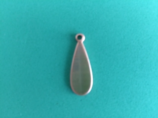 Medený prívesok - kvapka, 21 x 8 mm